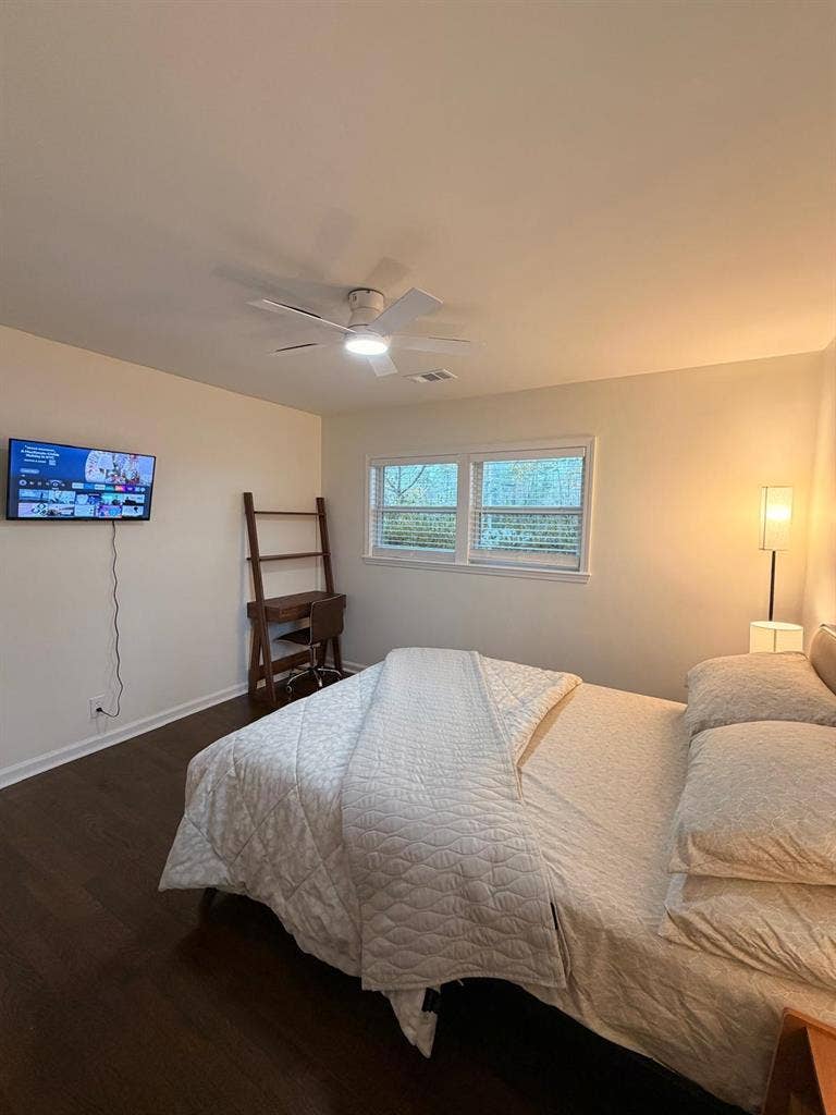5 BR in College Park
