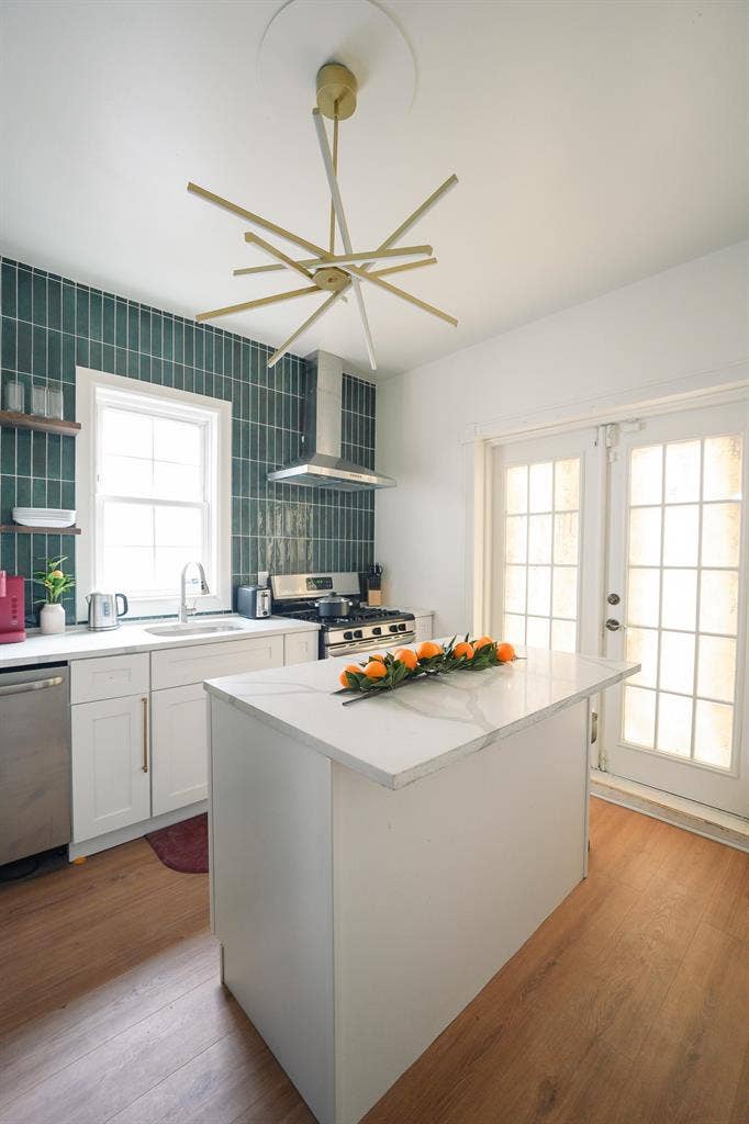 2 BR in Elizabeth