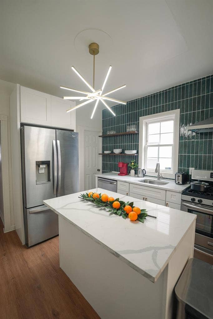 2 BR in Elizabeth