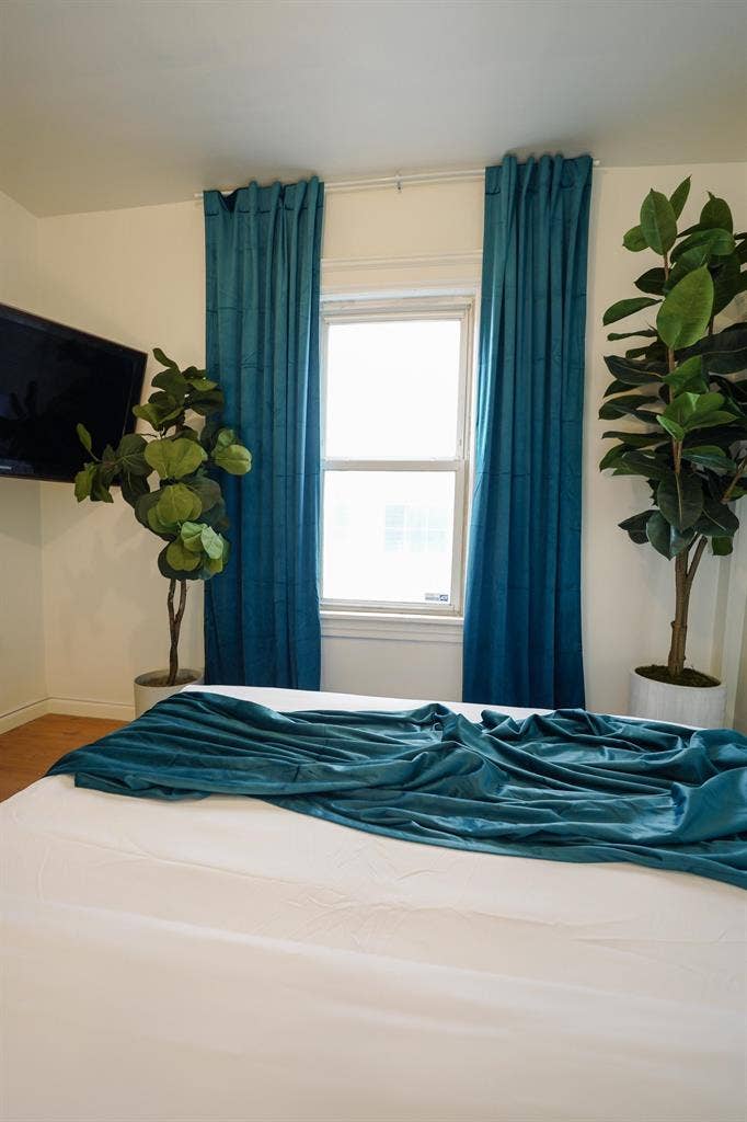 2 BR in Elizabeth
