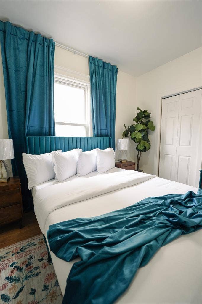 2 BR in Elizabeth