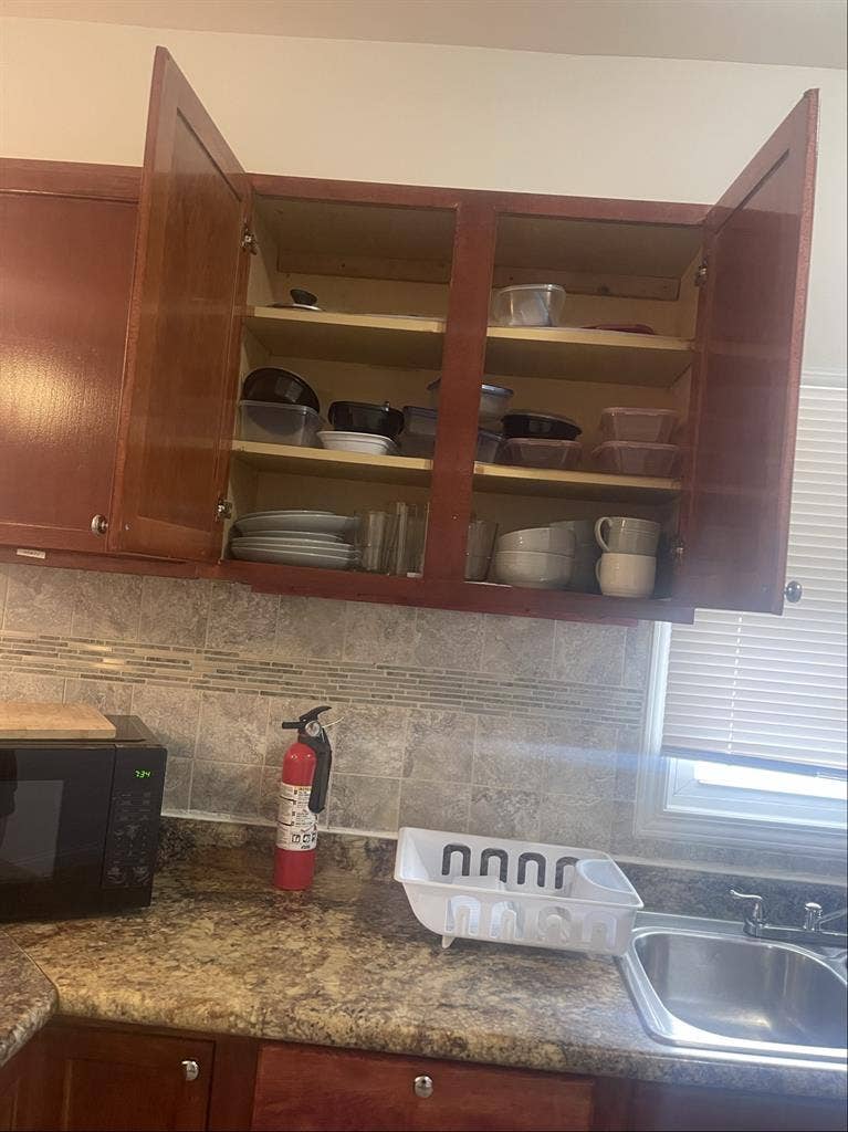 FURNISHED ROOM FOR RENT