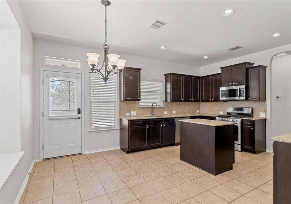 5 BR in San Antonio
