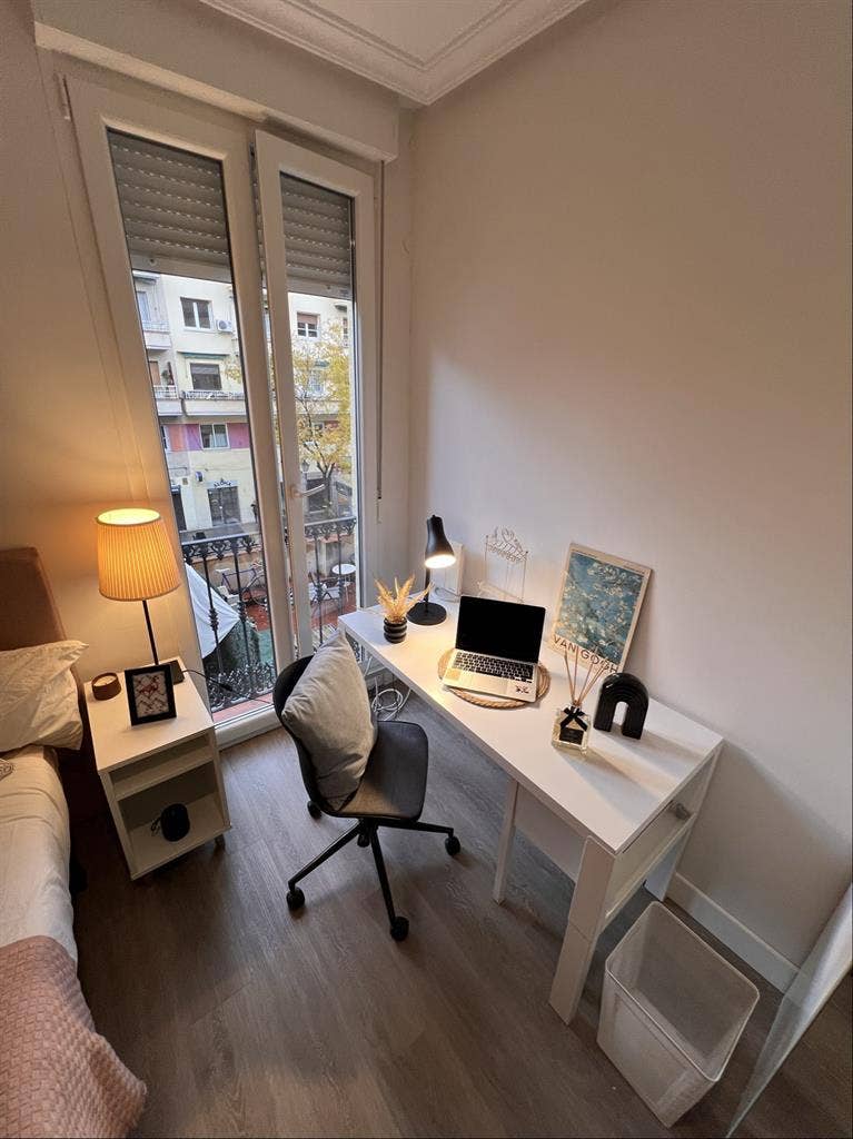 Habitación muy luminosa en Chamberí