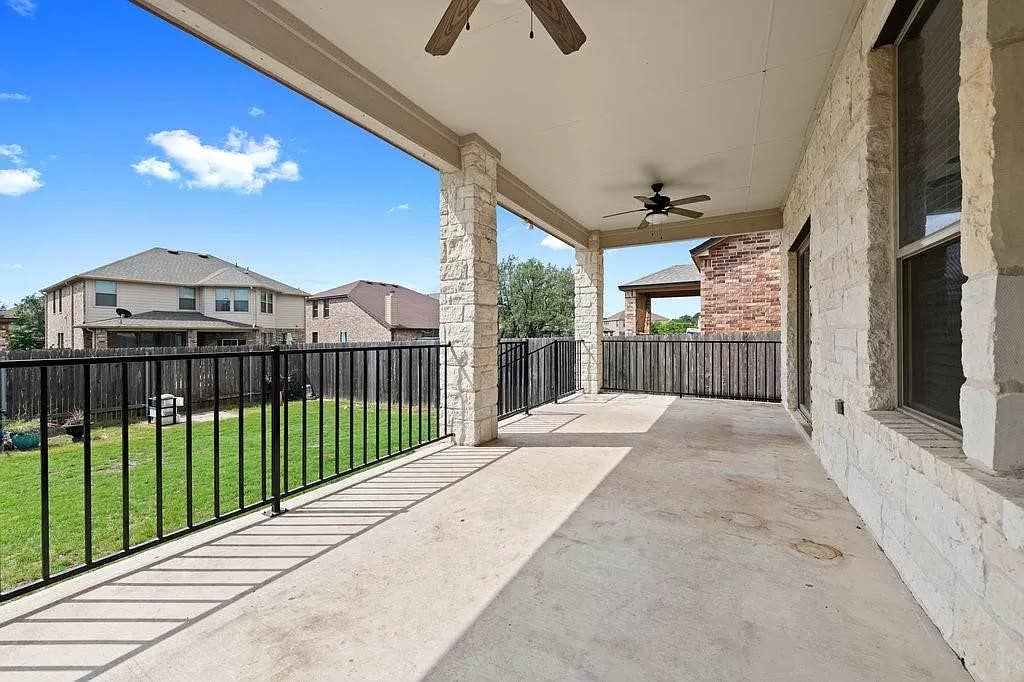 5 BR in Leander