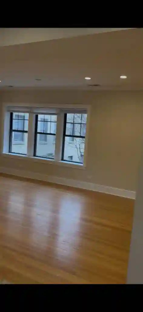 Evanston beautiful 2 bed/bath