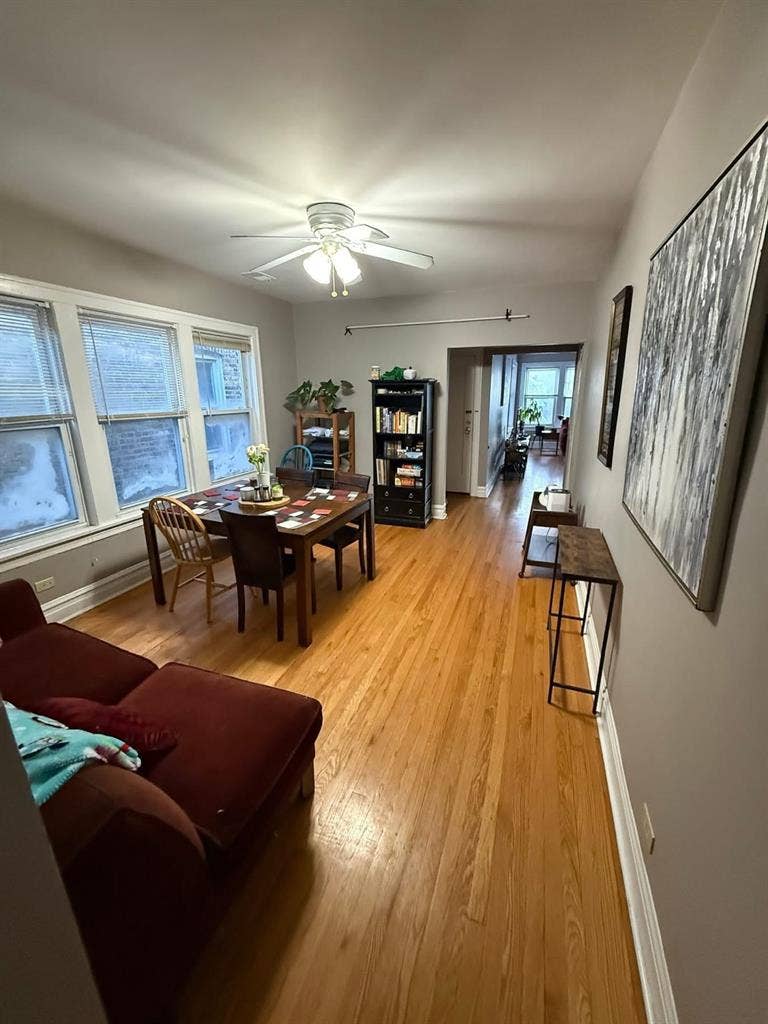 Looking for 3rd roommate $