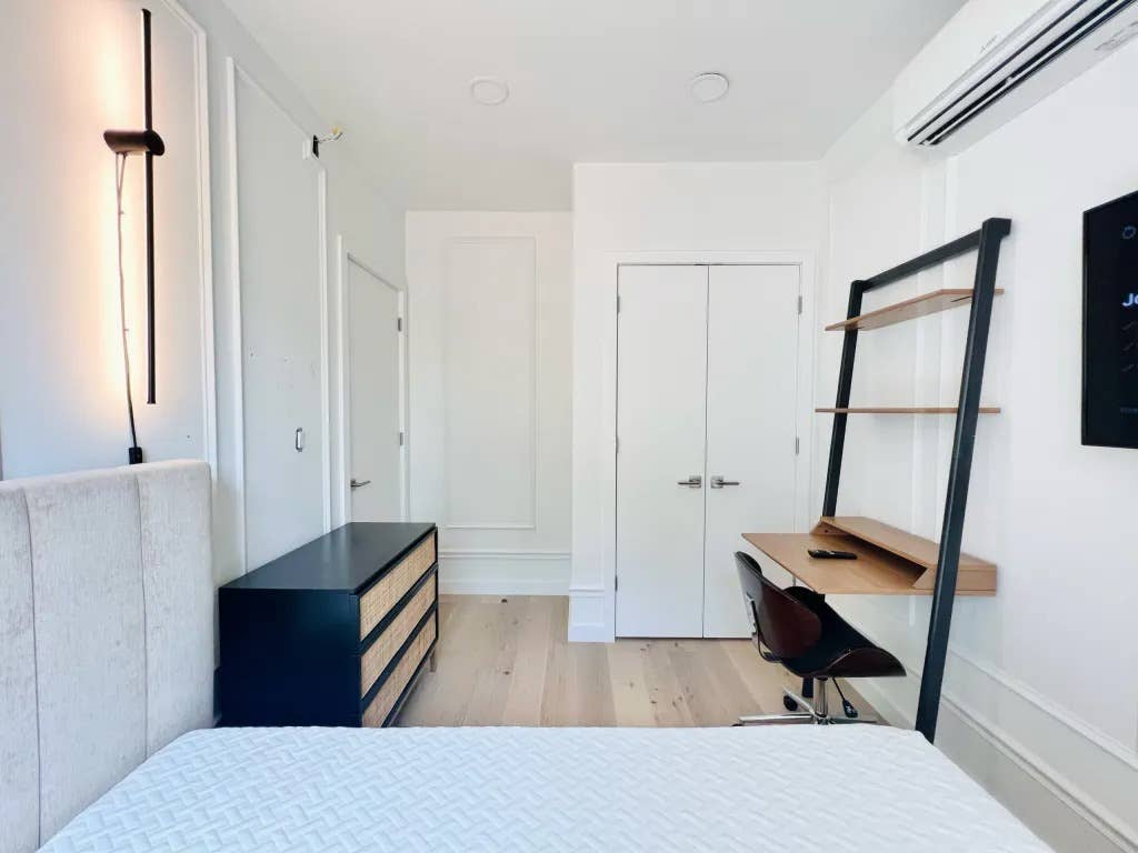 Winthrop St R/terrace + rooftop