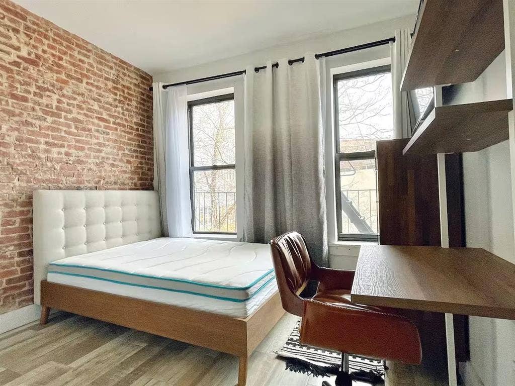 Prime Williamsburg Room