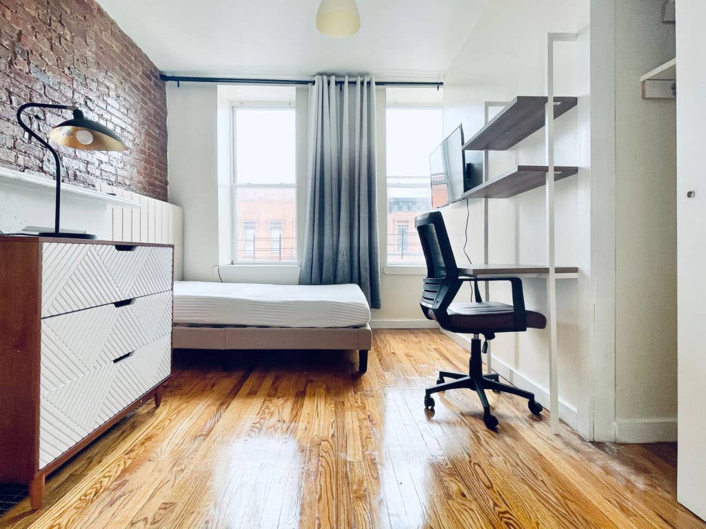 Clinton Hill HDTV Room #