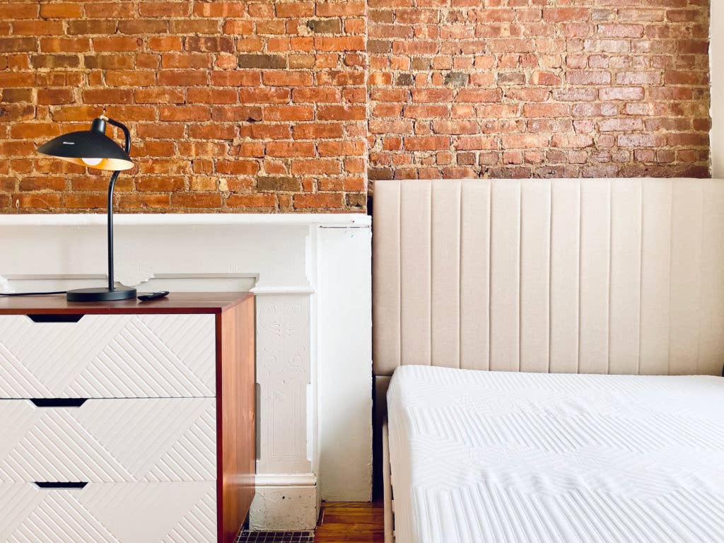 Clinton Hill HDTV Room #