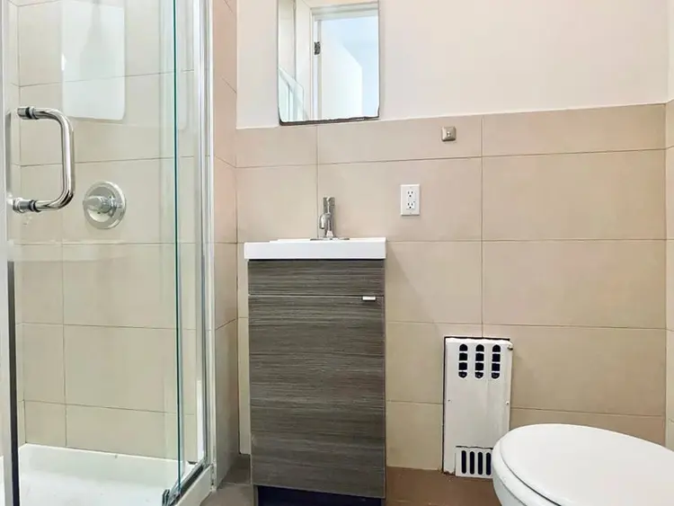 Bushwick HDTV Room #185