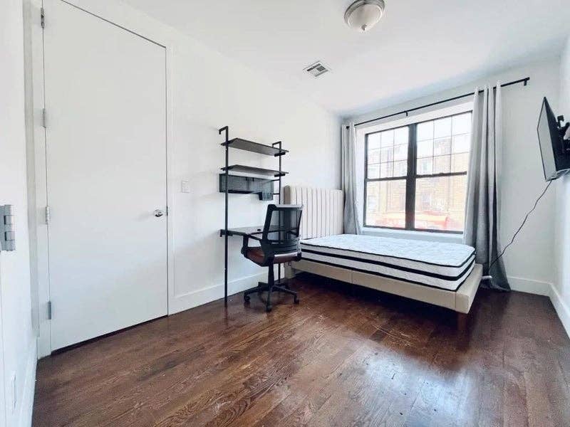 Prospect Park Large Room #