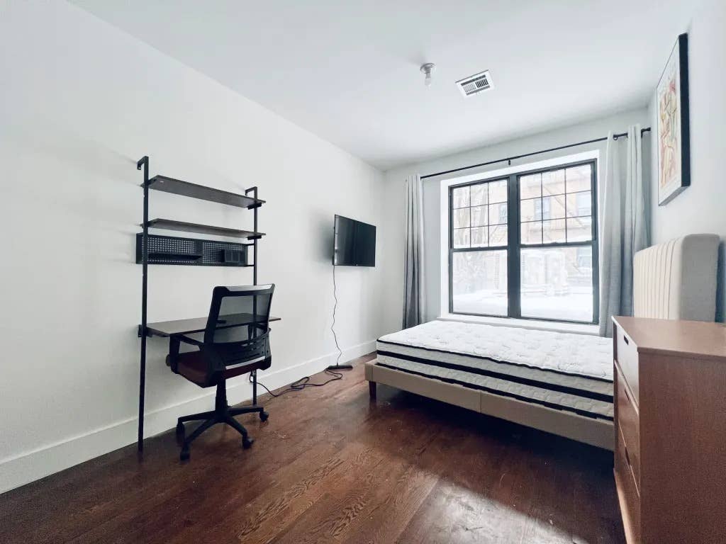 Rogers Ave – # w/ Terrace