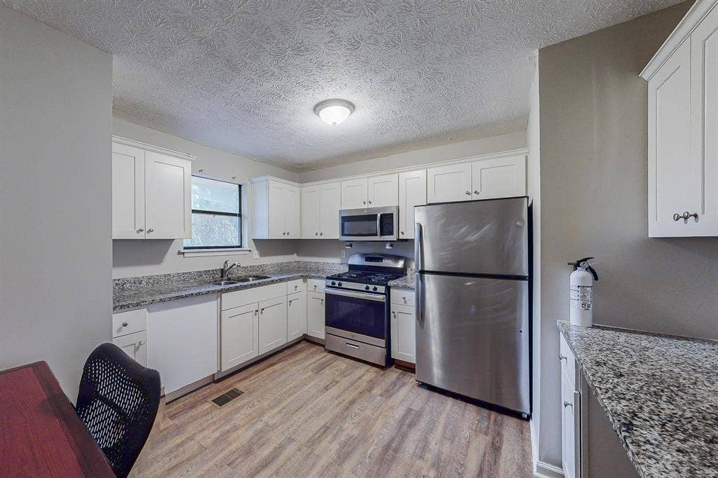 8 BR in Atlanta
