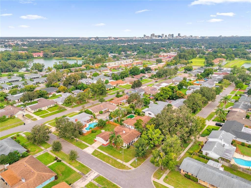 6 BR in Orlando