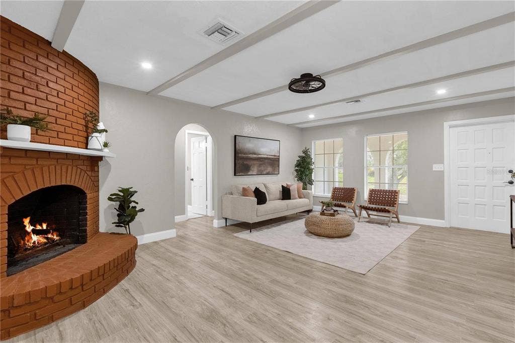 6 BR in Orlando