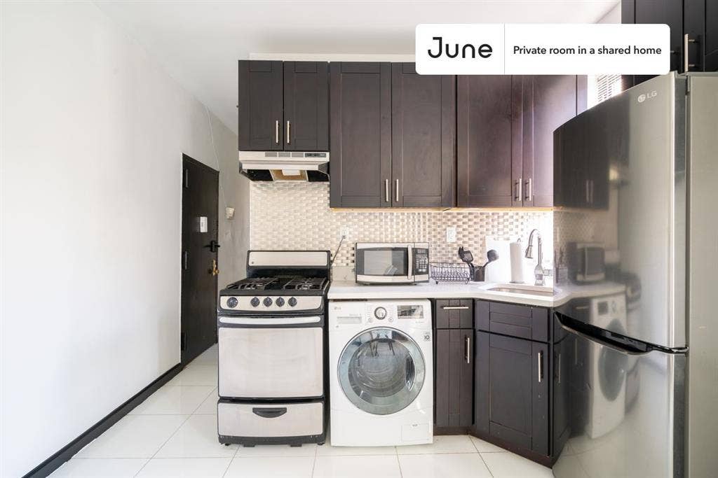 3 BR in New York City
