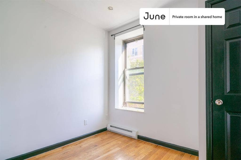 3 BR in New York City