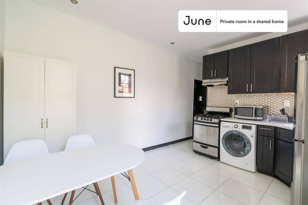 3 BR in New York City