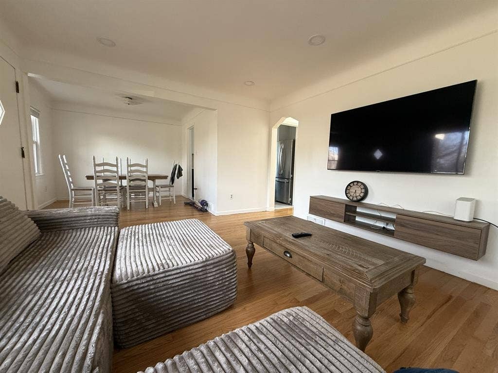 Room for Rent (Utilities Included)