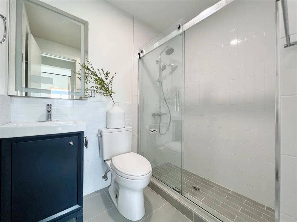 Winthrop Street Room #