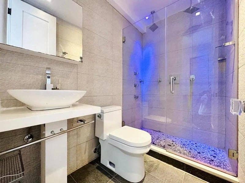 Starr Street Room #