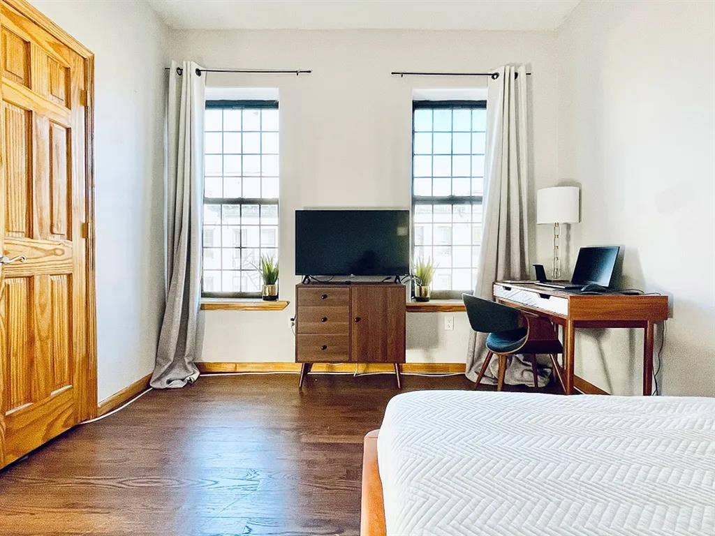 Rogers Avenue Room #