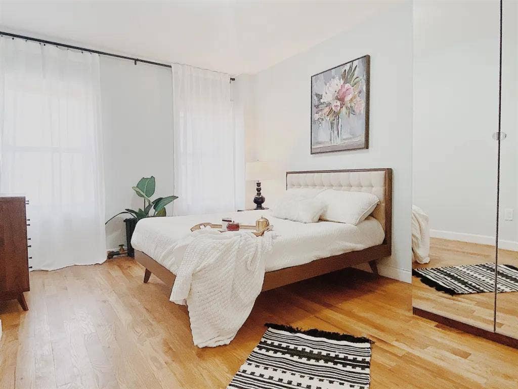 Nostrand Avenue Room #