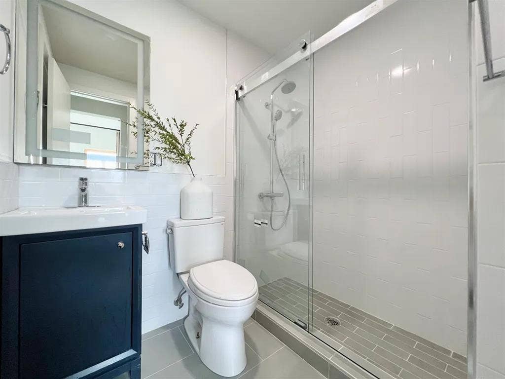 Winthrop Street Room #