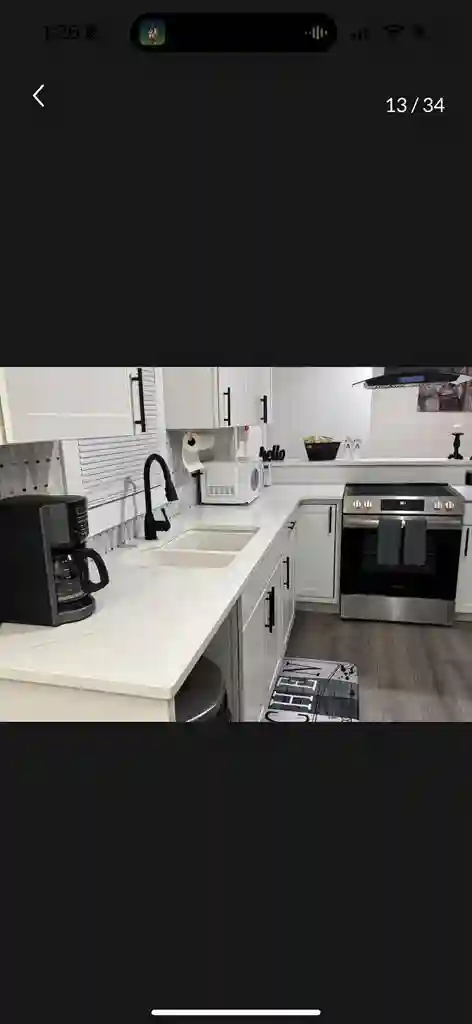 Private Bedroom in Nice Home.