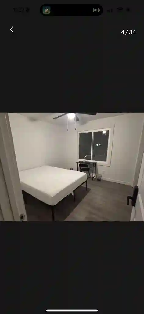 Private Bedroom in Nice Home.