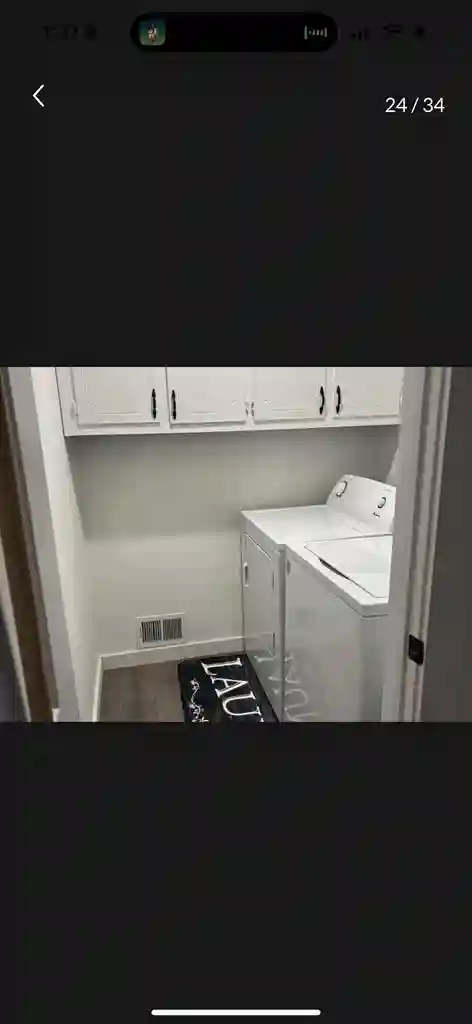 Private Bedroom in Nice Home.