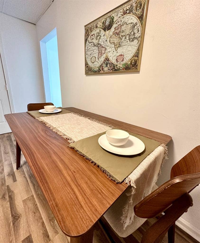 Room for Rent near IUS & Norton Hos