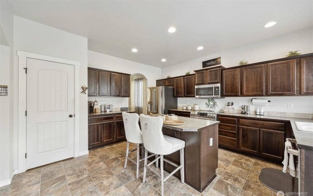 Olympia Room for Rent available now