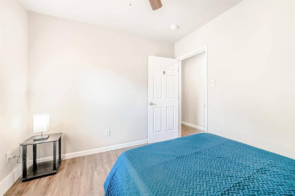 7 BR in Houston
