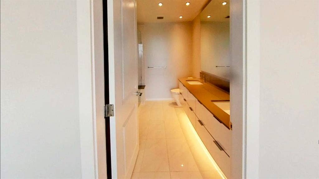 Private Room in BA Condo