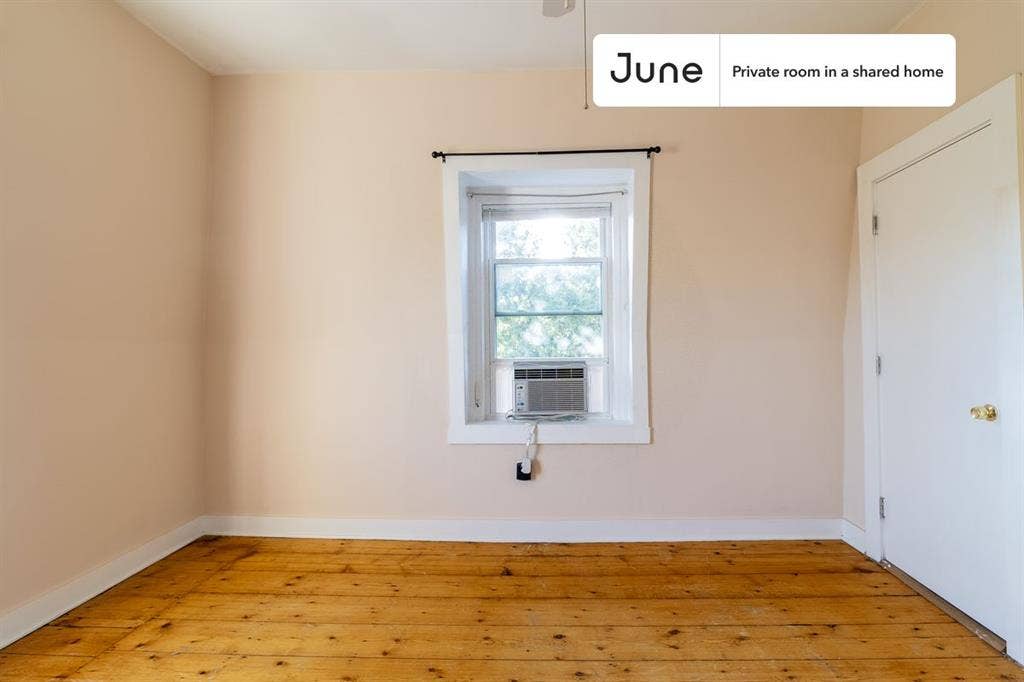 2 BR in Boston