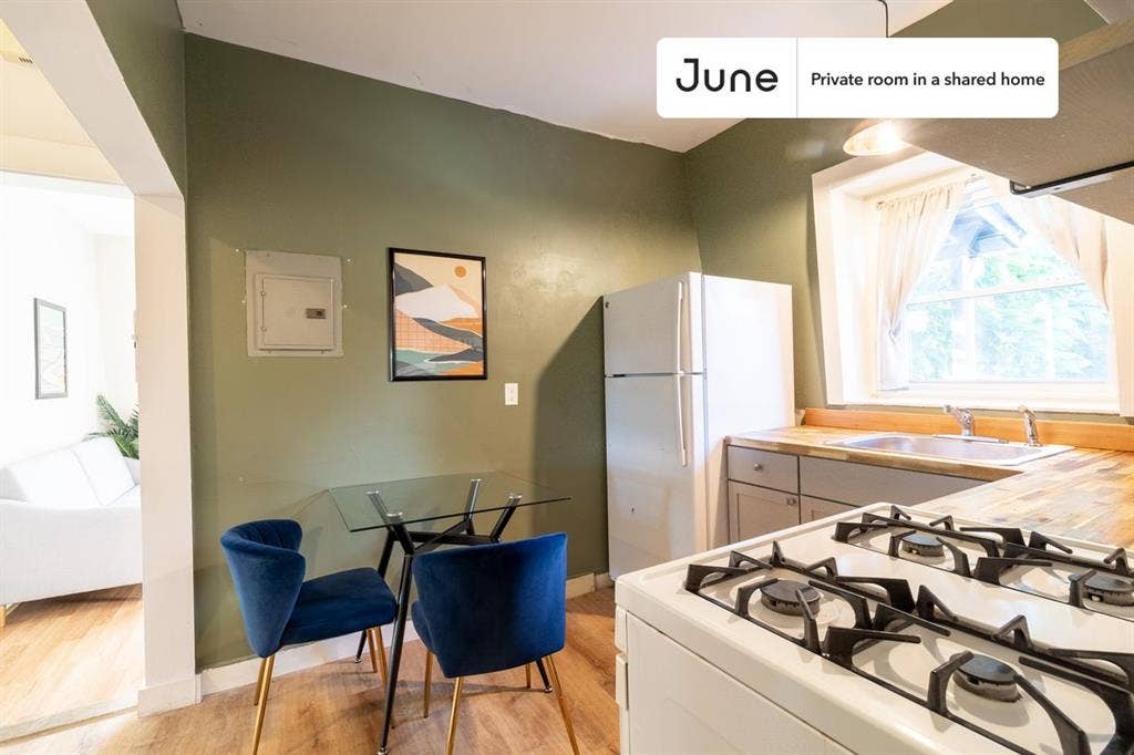 2 BR in Boston