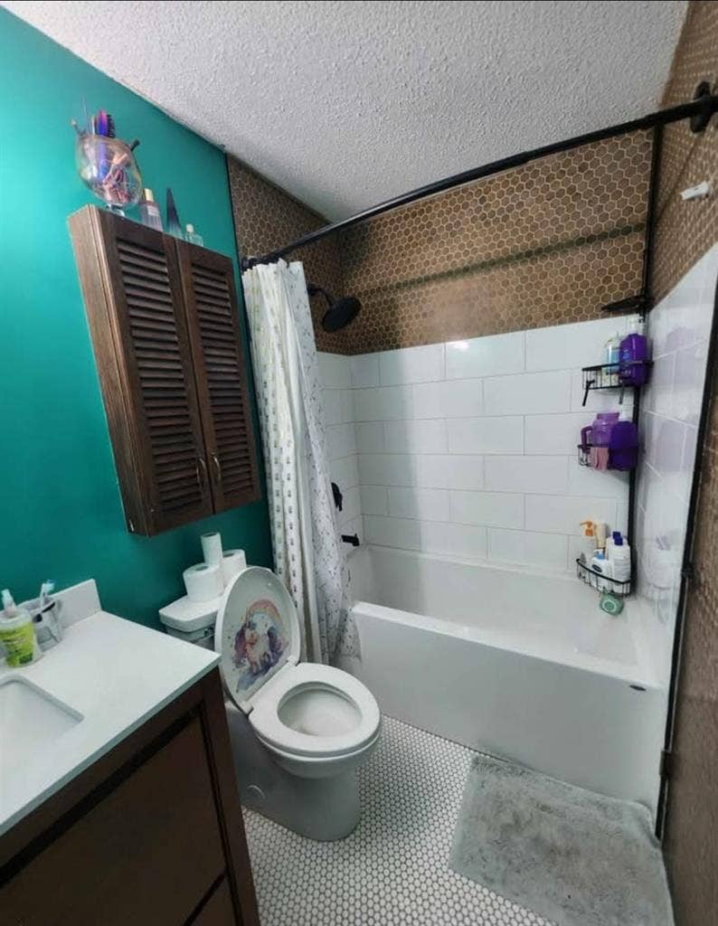 Private Room in  Bath house