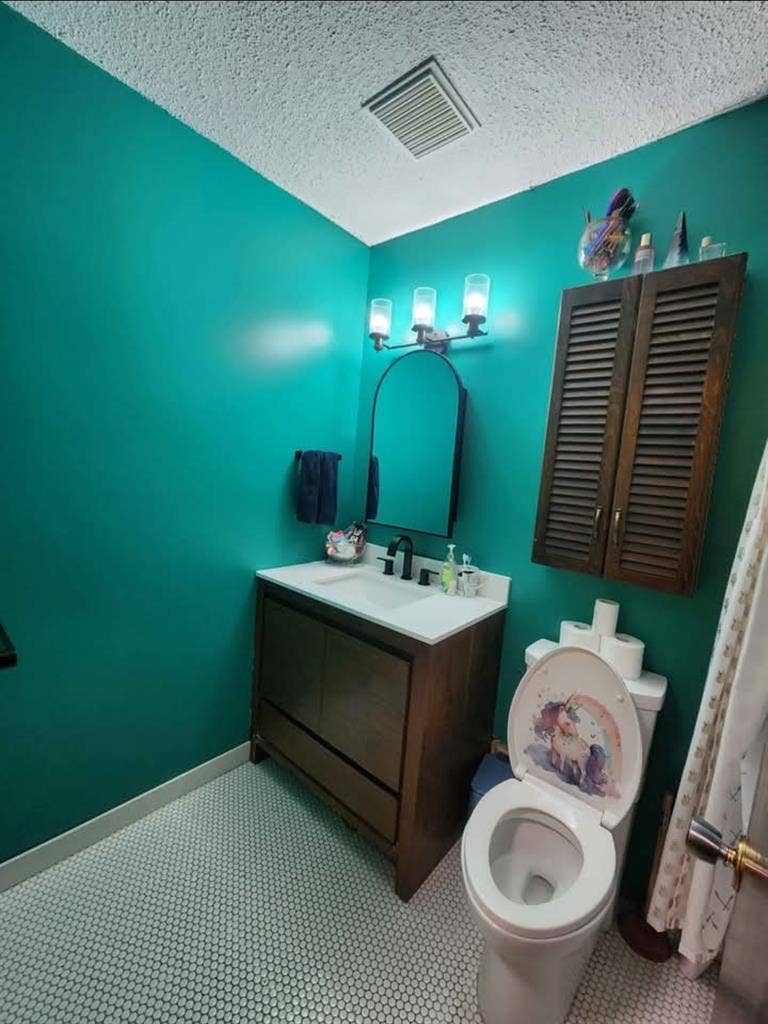 Private Room in  Bath house