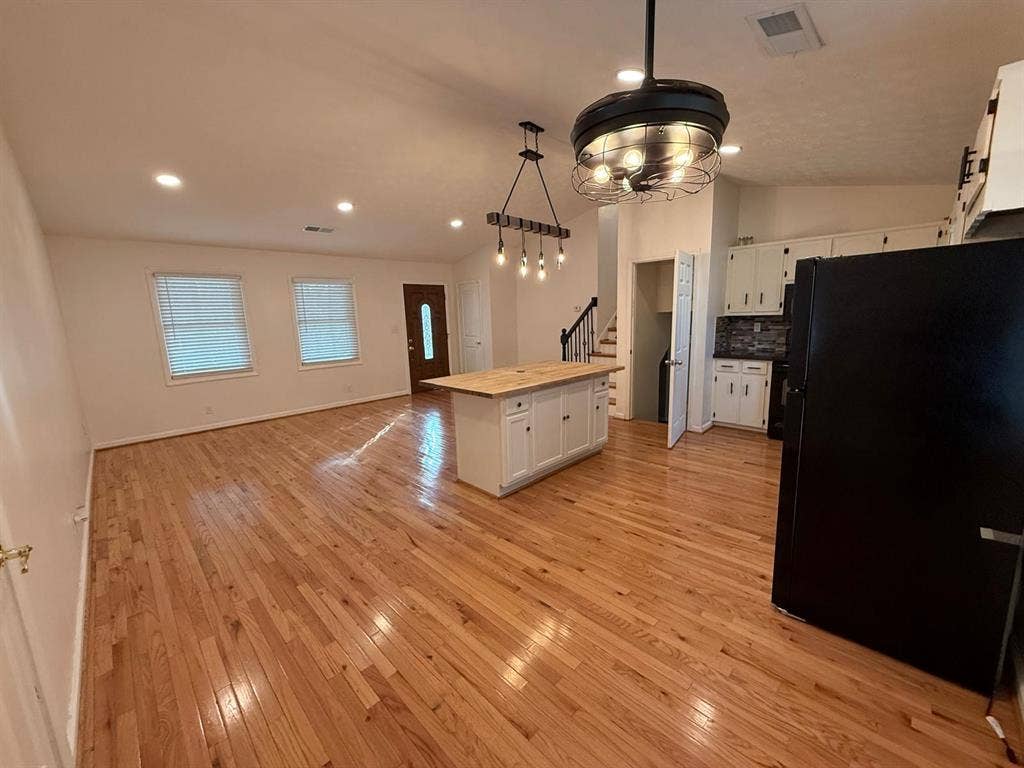 Linda Casa en Suwanne para Arrendar