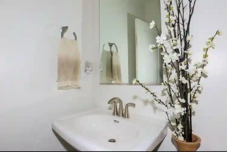 Well-maintained 7-year-old condo.