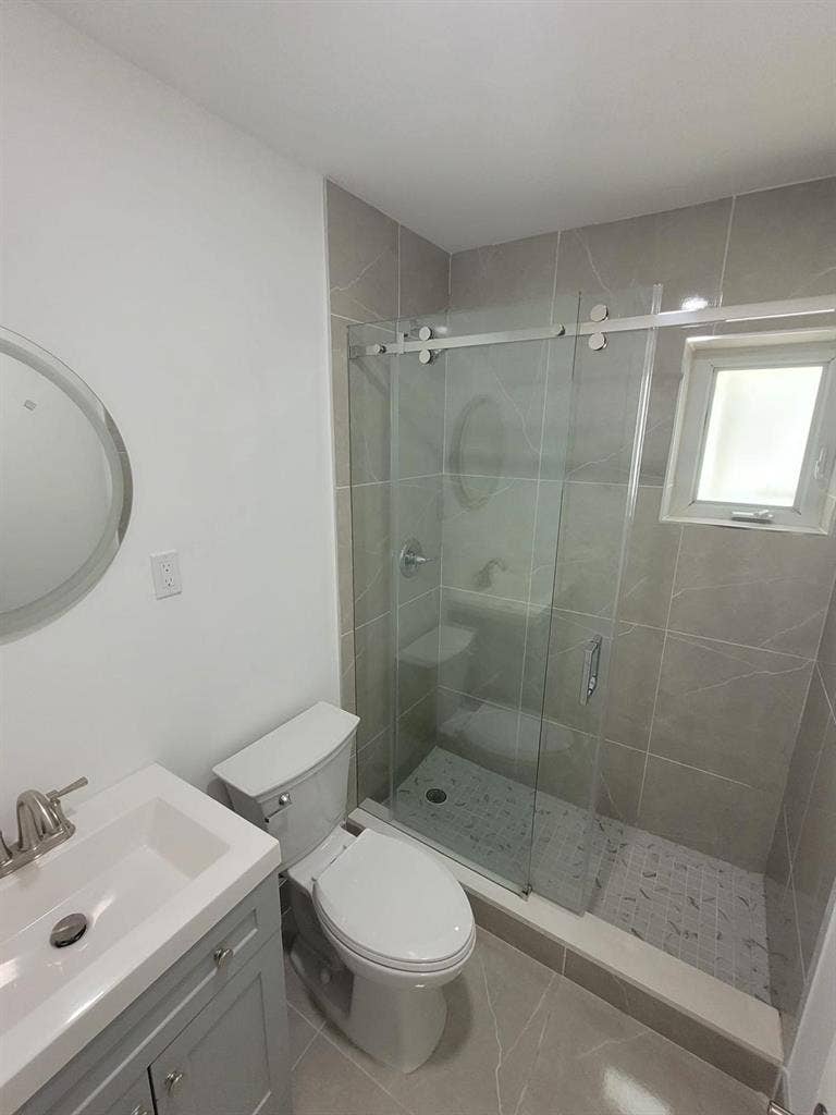 Modern Room for Rent - Hollywood FL