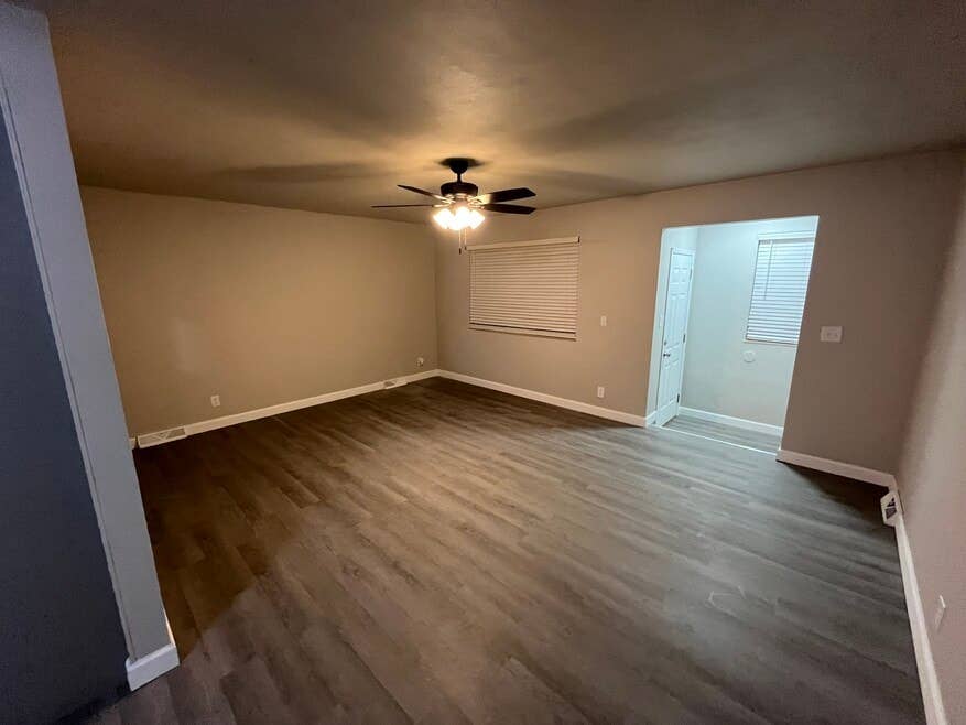 Rent- Eastland Dr, Belleville, IL