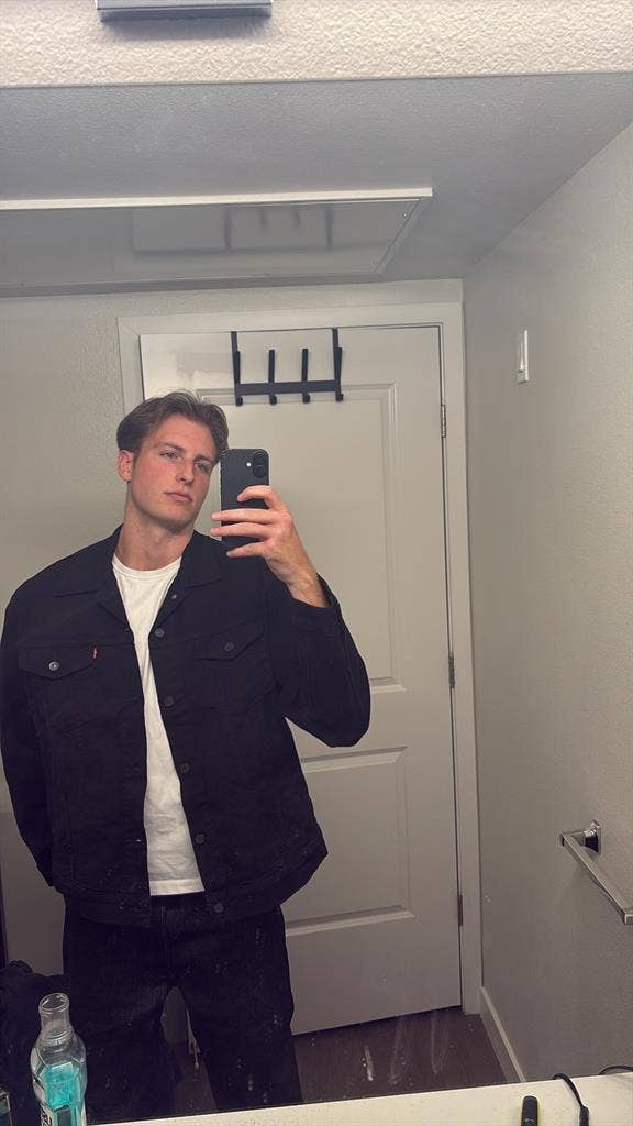 Looking for ROOMMATE ASAP