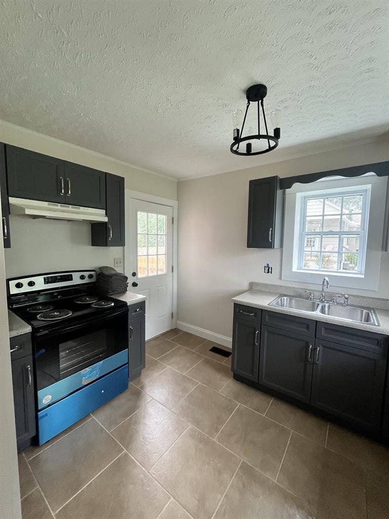 Charming Brick Home in Fountain