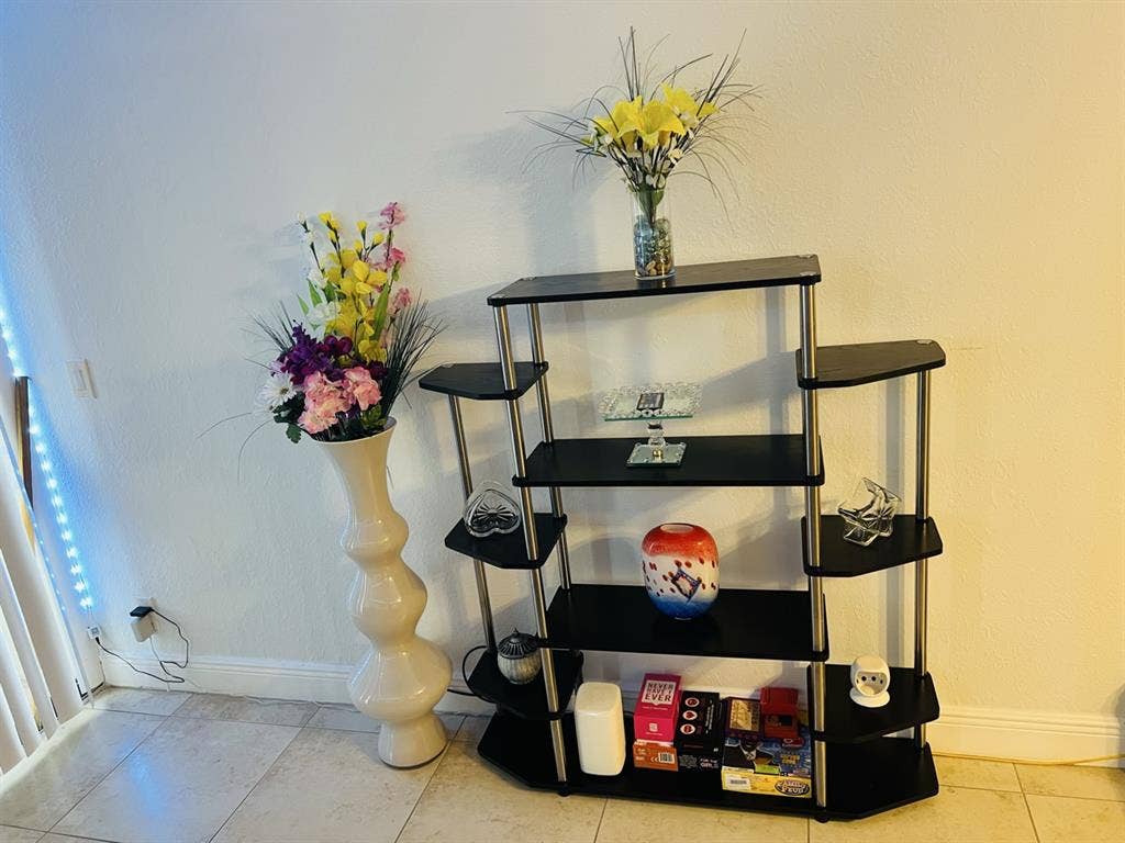 Beautiful Furnished Room For  Rent