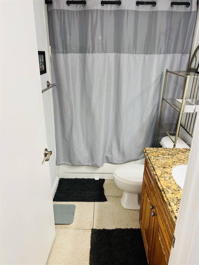 Beautiful Furnished Room For  Rent