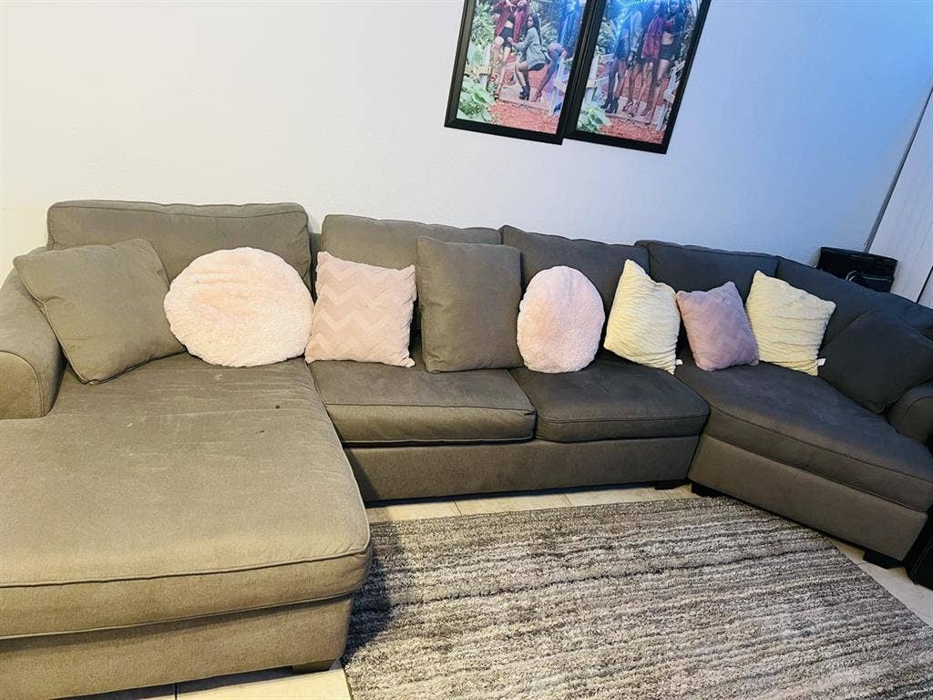 Beautiful Furnished Room For  Rent